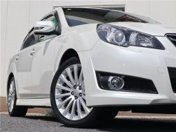 Subaru Legacy B4 2.5 GTS Package 4WD full