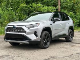 Toyota RAV4 Hybrid SE 2020