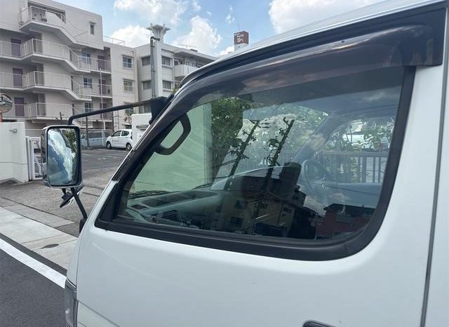 Toyota Hiace Van 1RZ 2002 full