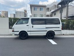 Toyota Hiace Van 1RZ 2002 full