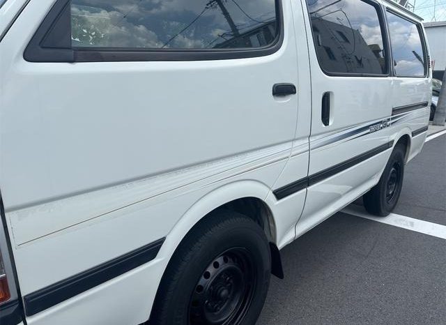 Toyota Hiace Van 1RZ 2002 full