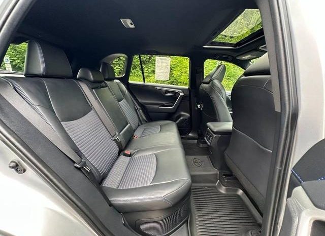 Toyota RAV4 Hybrid SE 2020 full