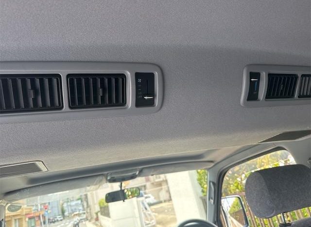 Toyota Hiace Van 1RZ 2002 full