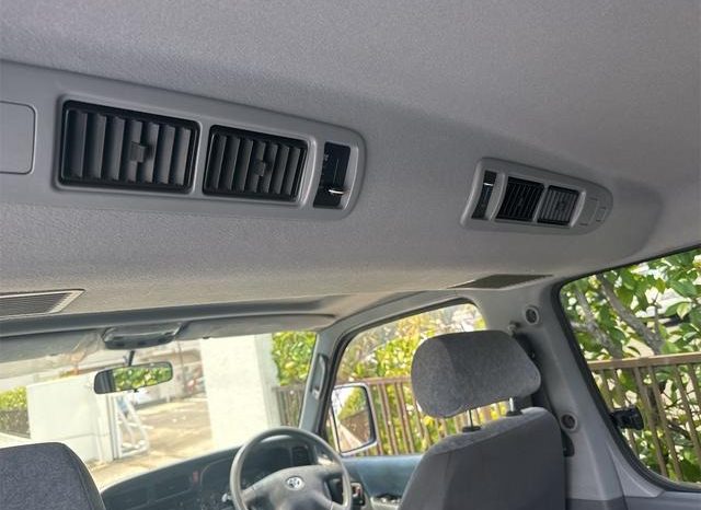 Toyota Hiace Van 1RZ 2002 full