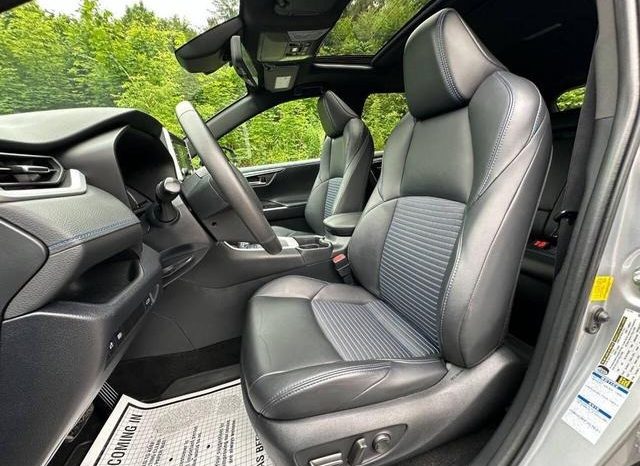 Toyota RAV4 Hybrid SE 2020 full