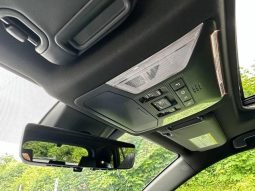 Toyota RAV4 Hybrid SE 2020 full