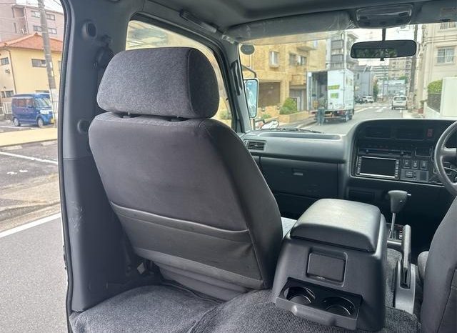 Toyota Hiace Van 1RZ 2002 full