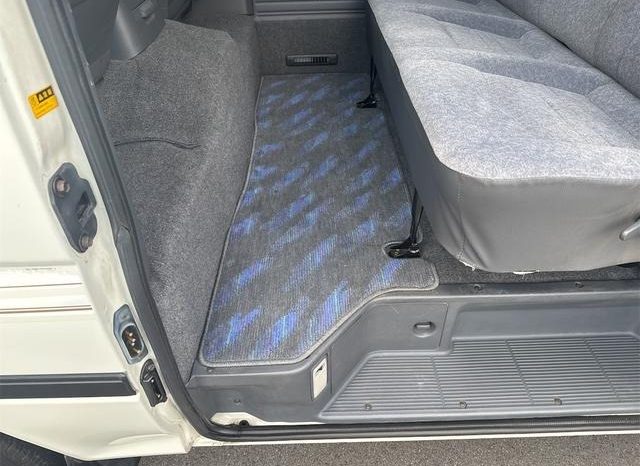 Toyota Hiace Van 1RZ 2002 full