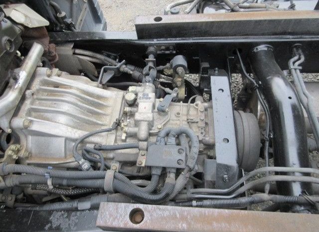 Mitsubishi Fuso Canter 4D33 full