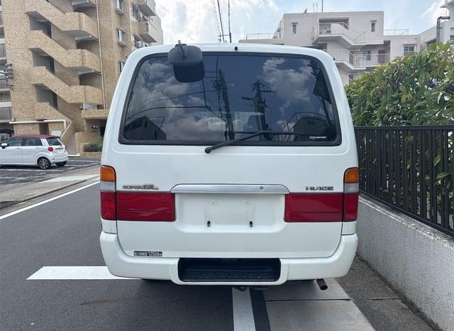 Toyota Hiace Van 1RZ 2002 full