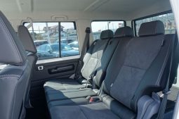 Toyota Land Cruiser 70 full