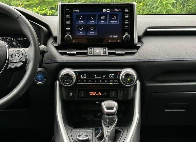 Toyota RAV4 Hybrid SE 2020 full