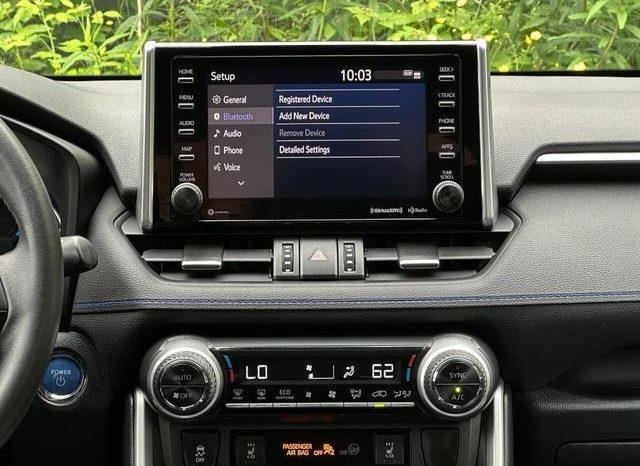 Toyota RAV4 Hybrid SE 2020 full