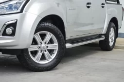 Isuzu D-max Cab-4 Hi-lander 2017 full