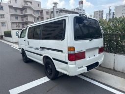 Toyota Hiace Van 1RZ 2002 full