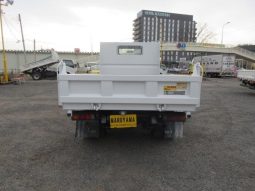 Mitsubishi Fuso Canter 4D33 full