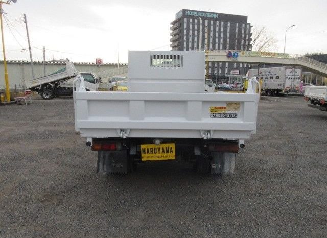 Mitsubishi Fuso Canter 4D33 full