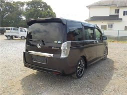 Honda Step Wagon Spada Z Cool Spirit full