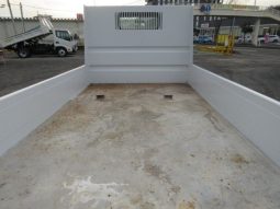 Mitsubishi Fuso Canter 4D33 full