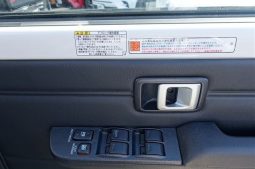 Toyota Land Cruiser 70 full