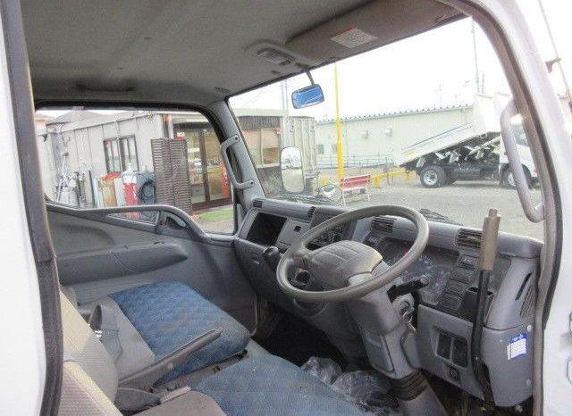 Mitsubishi Fuso Canter 4D33 full
