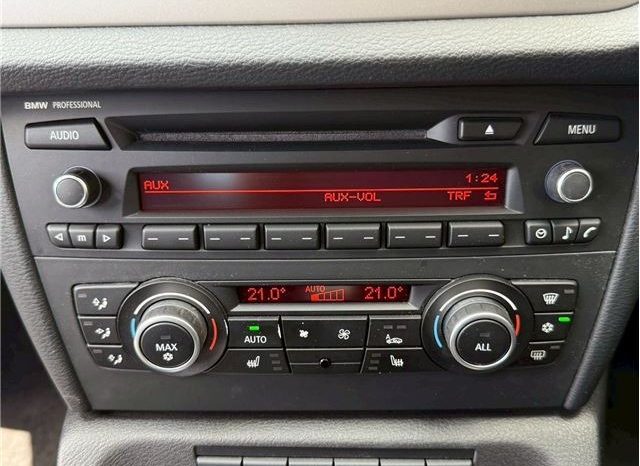 BMW X1 sDrive 18i 2011 full