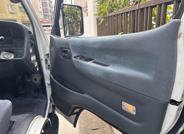 Toyota Hiace Van 1RZ 2002 full