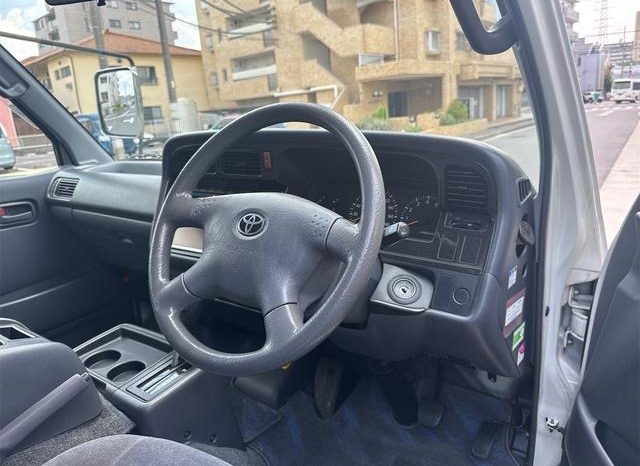 Toyota Hiace Van 1RZ 2002 full
