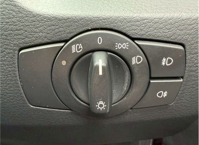 BMW X1 sDrive 18i 2011 full