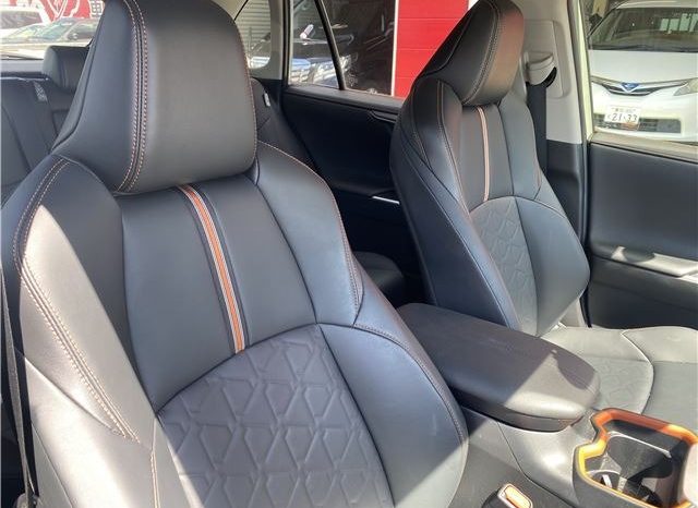 Toyota RAV4 Adventure full