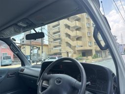 Toyota Hiace Van 1RZ 2002 full