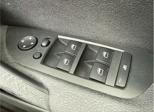 BMW X1 sDrive 18i 2011 full