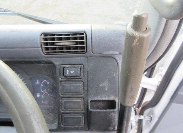 Mitsubishi Fuso Canter 4D33 full