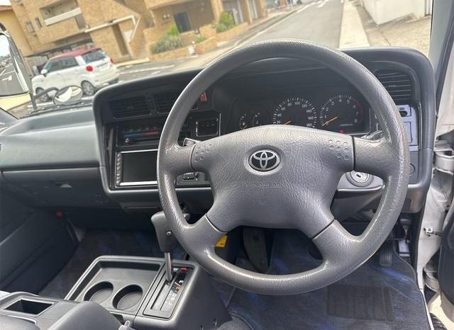 Toyota Hiace Van 1RZ 2002 full