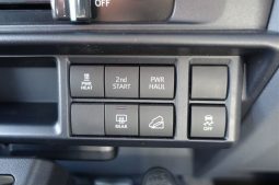 Toyota Land Cruiser 70 full