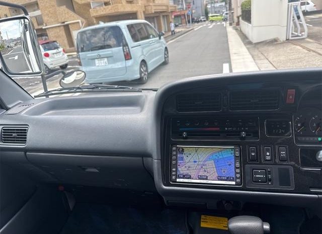 Toyota Hiace Van 1RZ 2002 full