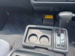 Toyota Hiace Van 1RZ 2002 full