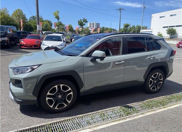 Toyota RAV4 Adventure full