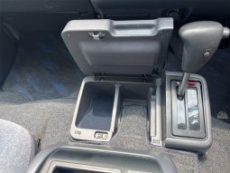 Toyota Hiace Van 1RZ 2002 full