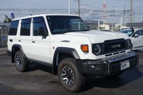 Toyota Land Cruiser 70