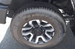 Toyota Land Cruiser 70 full