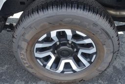 Toyota Land Cruiser 70 full