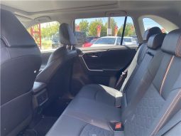 Toyota RAV4 Adventure full