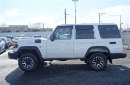 Toyota Land Cruiser 70 full