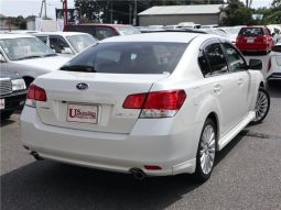 Subaru Legacy B4 2.5 GTS Package 4WD full