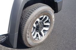 Toyota Land Cruiser 70 full