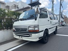 Toyota Hiace Van 1RZ 2002