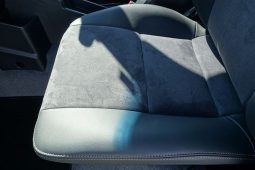 Toyota Land Cruiser 70 full