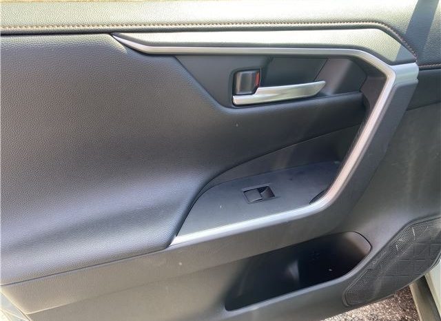 Toyota RAV4 Adventure full