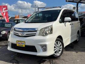 Toyota Noah SI 2012